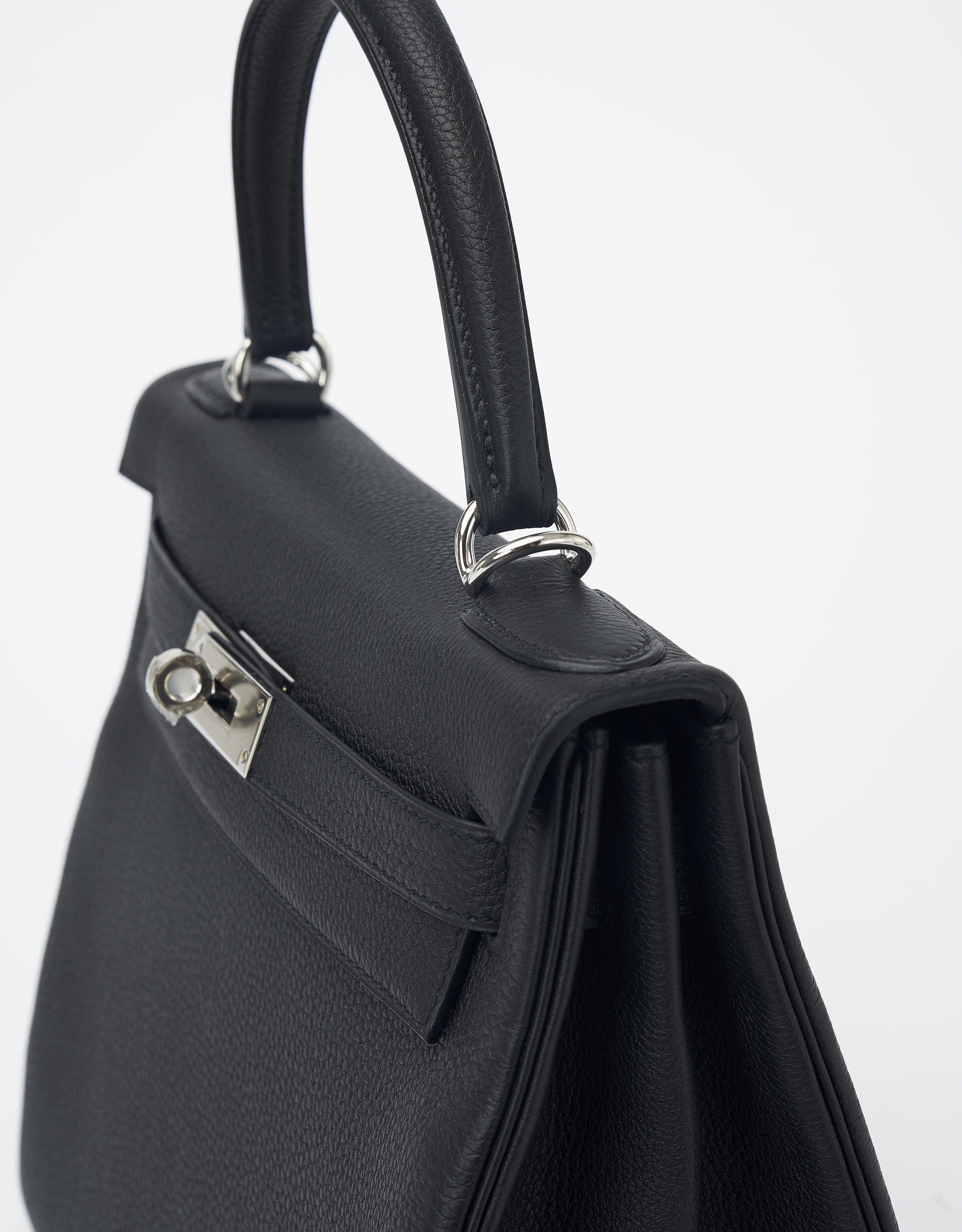 Hermes Noir Black Gold Hardware Togo Kelly 28 Bag Leather Handbag – MAISON  de LUXE