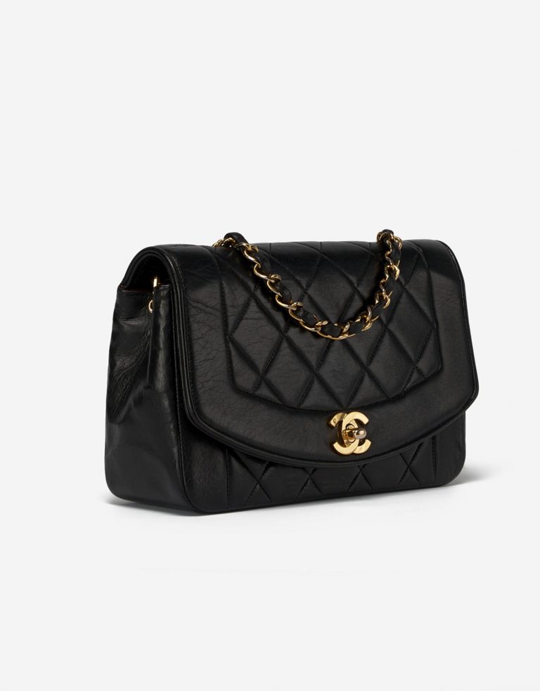 Chanel_Diana_Medium_Lamb_Black