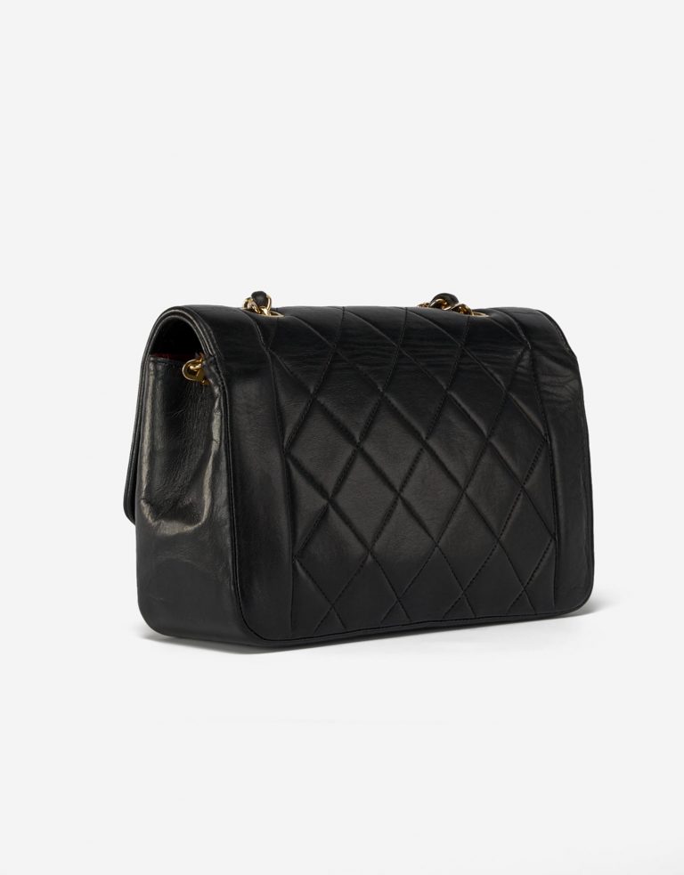 Chanel_Diana_Medium_Lamb_Black