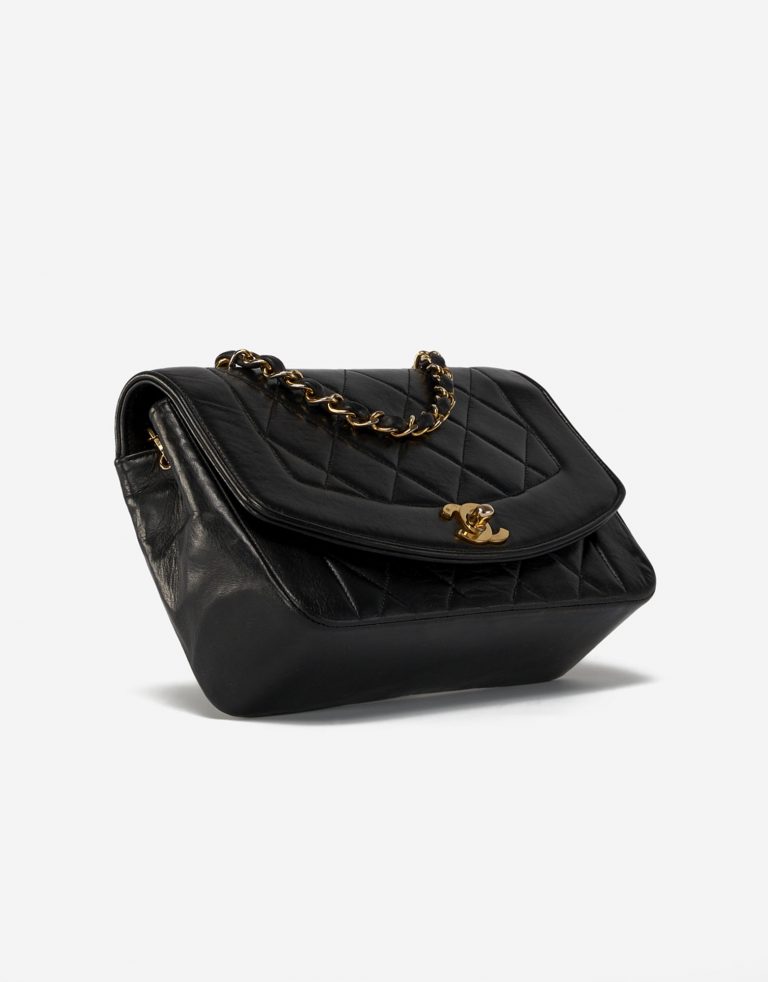 Chanel_Diana_Medium_Lamb_Black