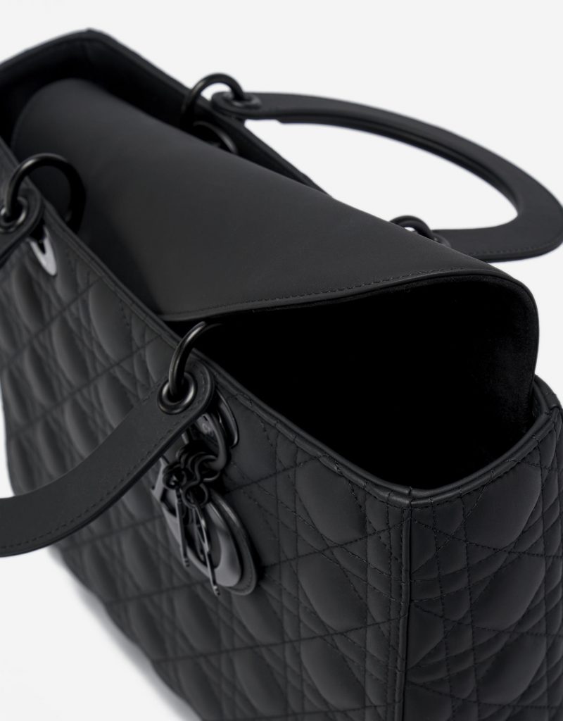 Dior Lady Large Calf Ultra Matte Black | SACLÀB