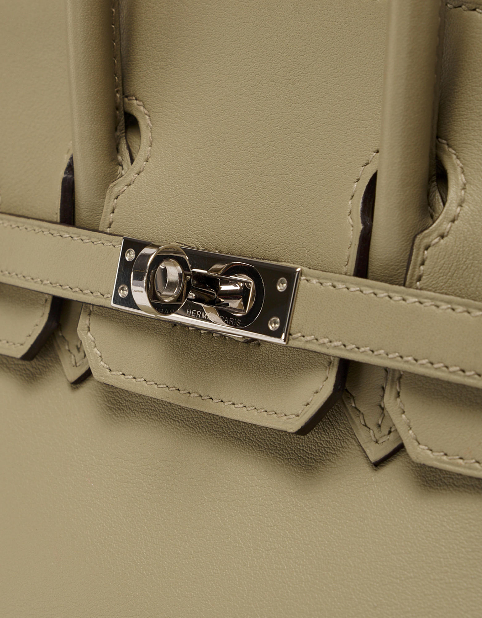 Hermès Virevolte Shoulder Bag in Green Sauge Swift Leather and