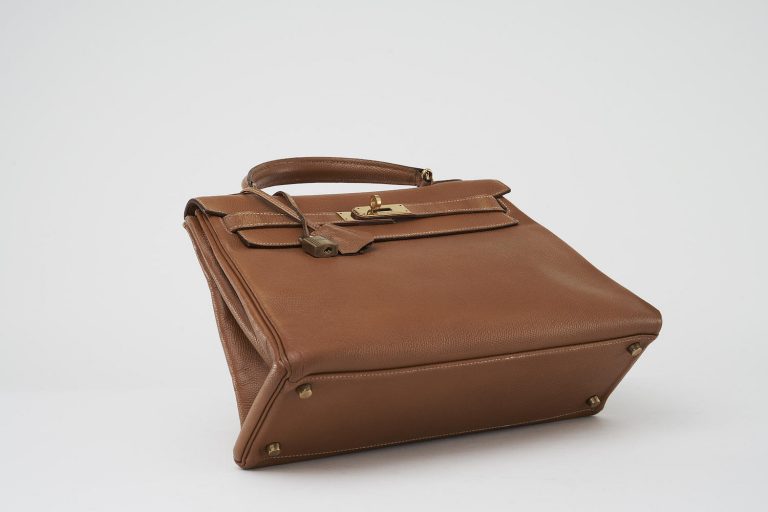 Hermès Kelly 32 Epsom Gold Saclàb Bottom