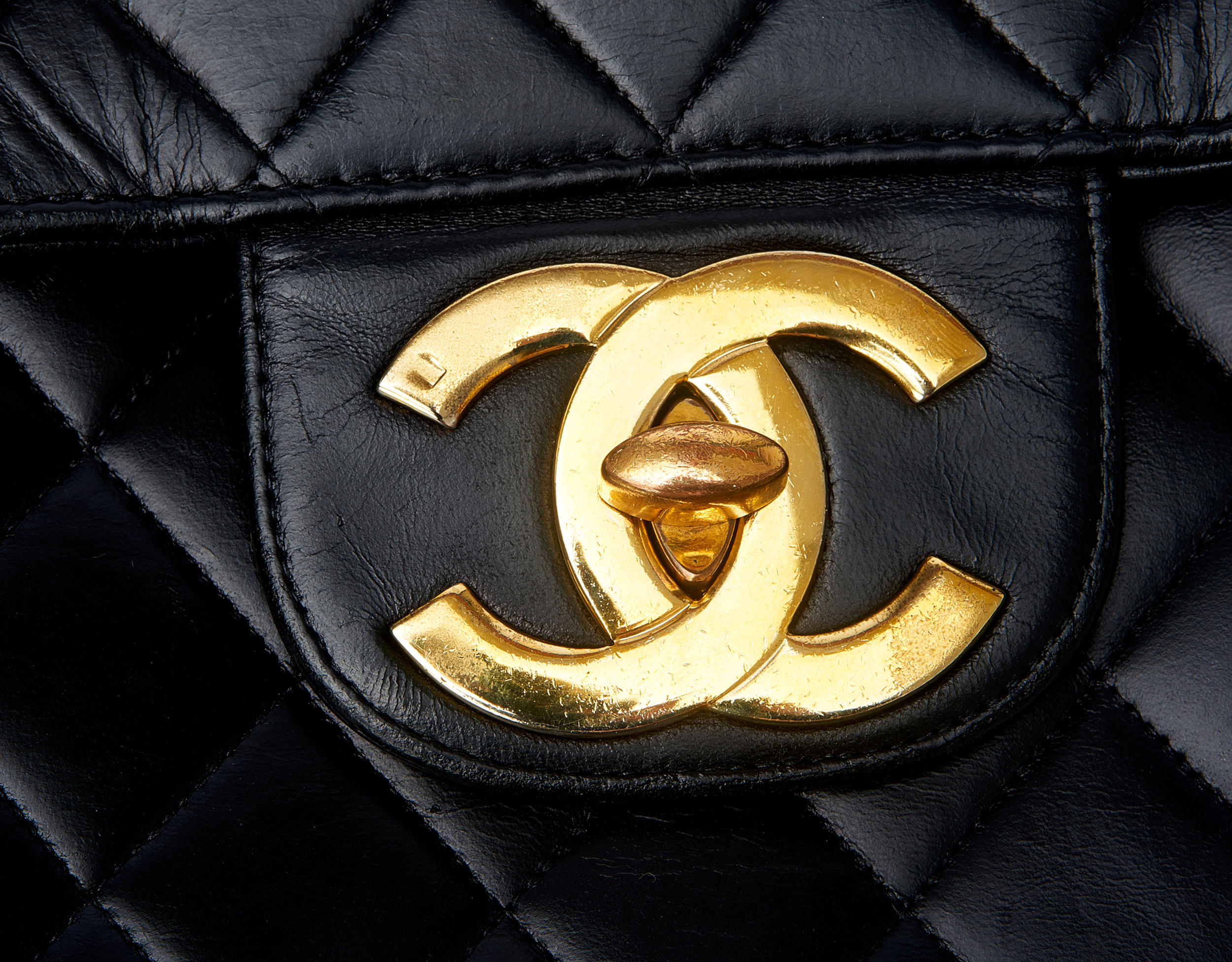 Chanel Jumbo Kalbsleder Schwarz Vintage Saclàb CC Schloss