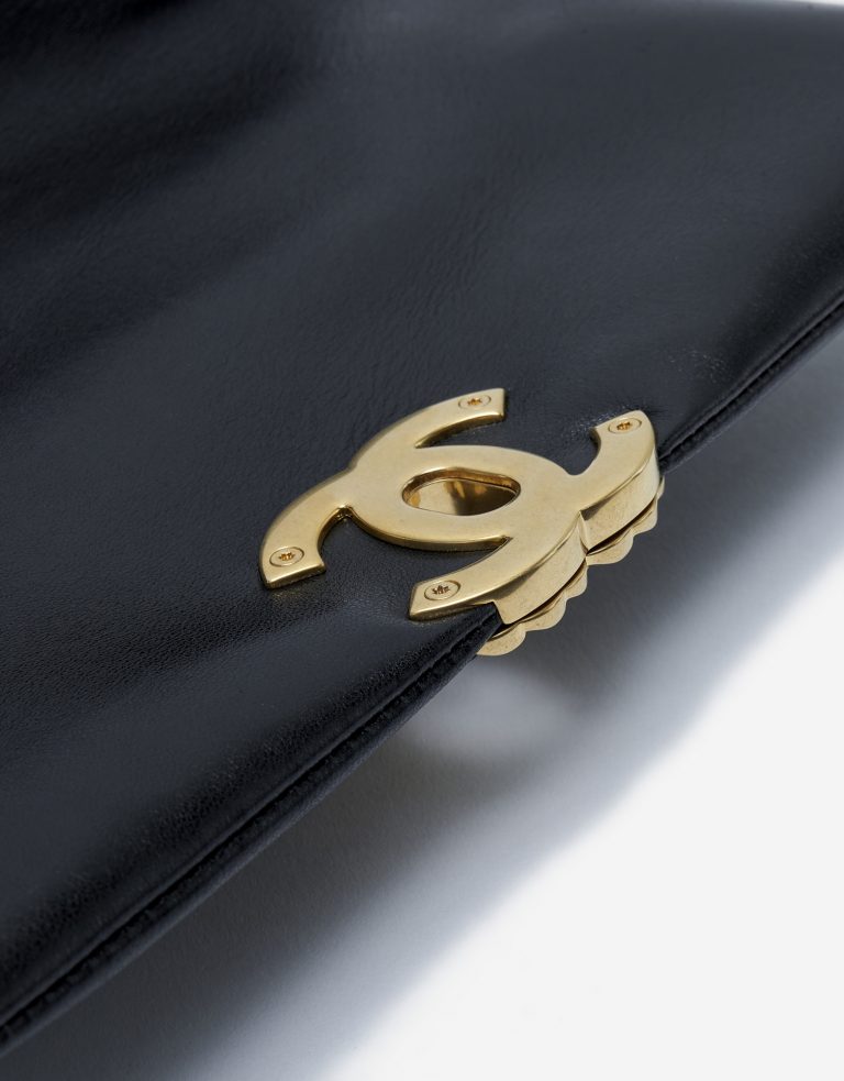 Pre-owned Chanel bag 19 Large Chevre Black Black | Sell your designer bag on Saclab.com