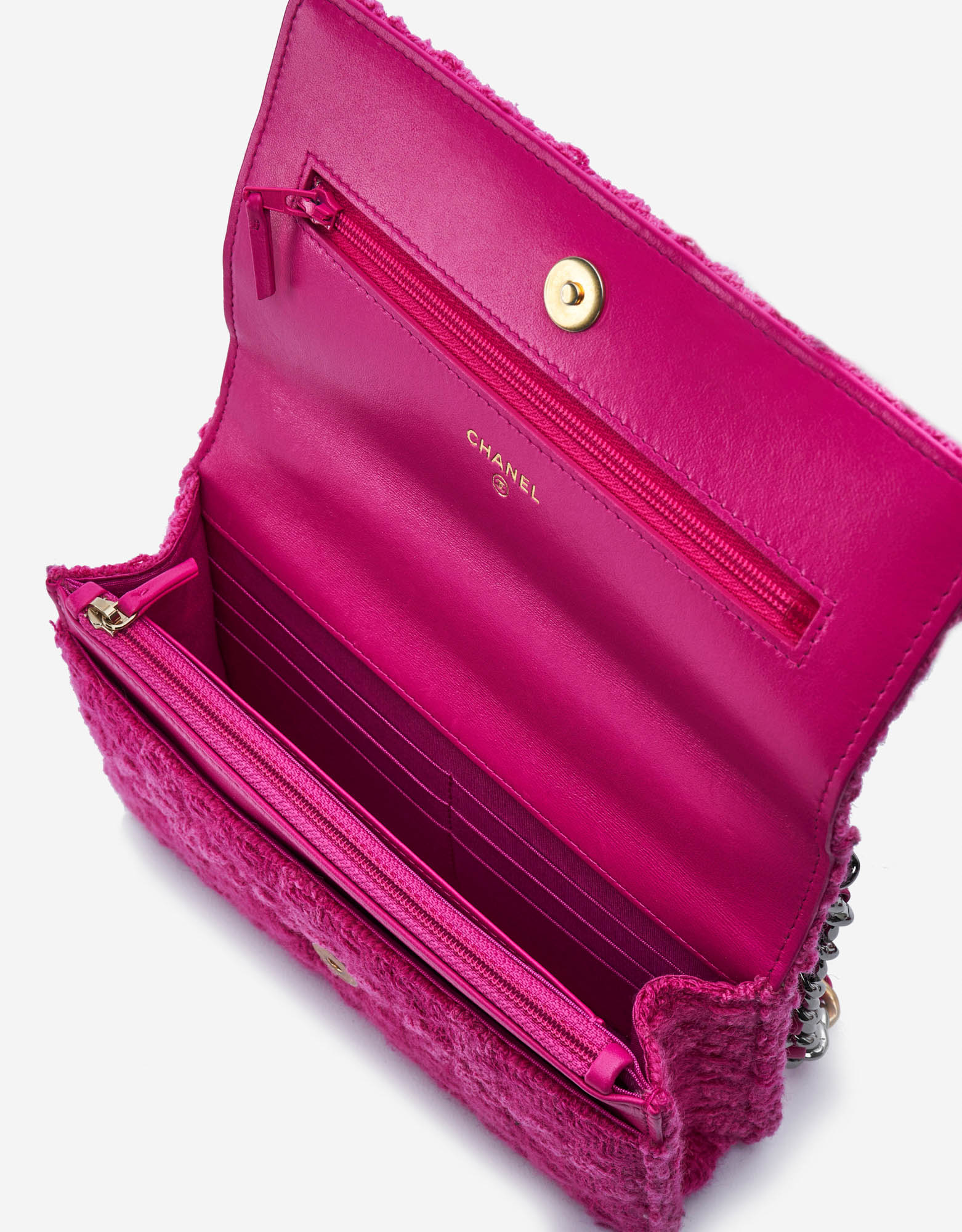 chanel 19 pink bag