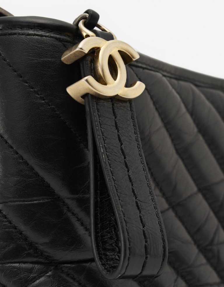 Chanel Gabrielle Moyen Cuir de Veau Noir Quincaillerie Or SACLÀB