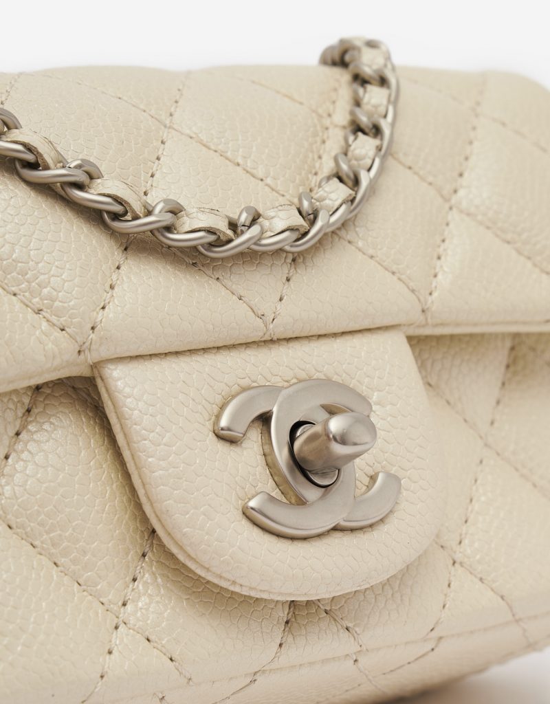 Chanel Timeless Mini Caviar-Leder Leder Perle Handtasche Silber matt Hardware