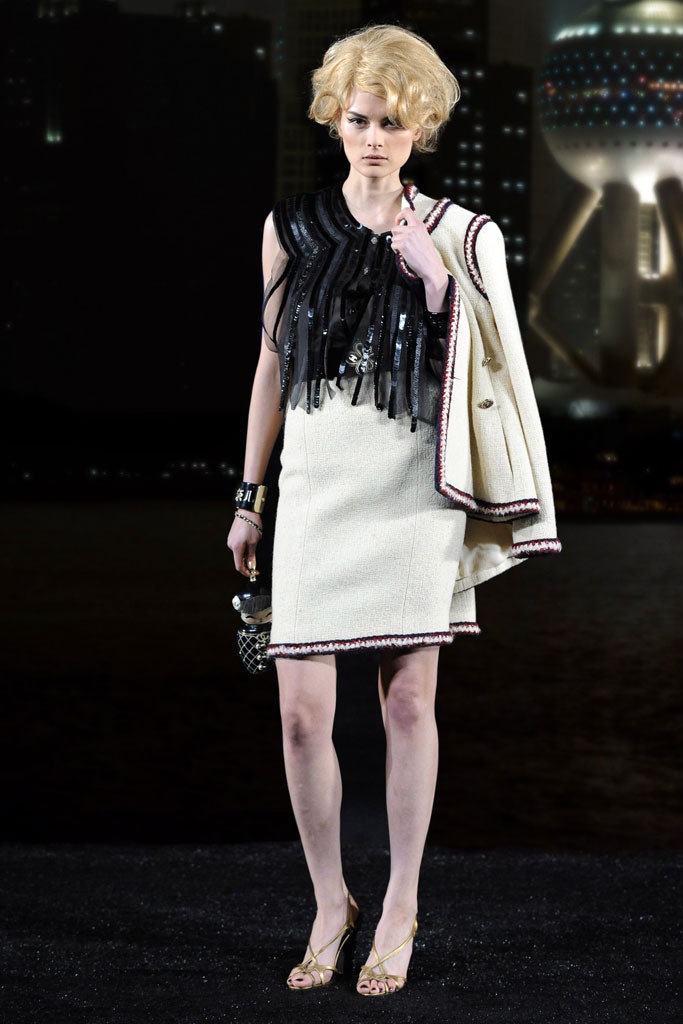 Chanel Metier's d'art Paris shanghai Paris-Shanghai Matryoshka Doll Minaudiere