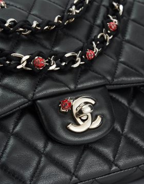 Edition limitée Chanel Classique Medium Lambskin Black Ladybug