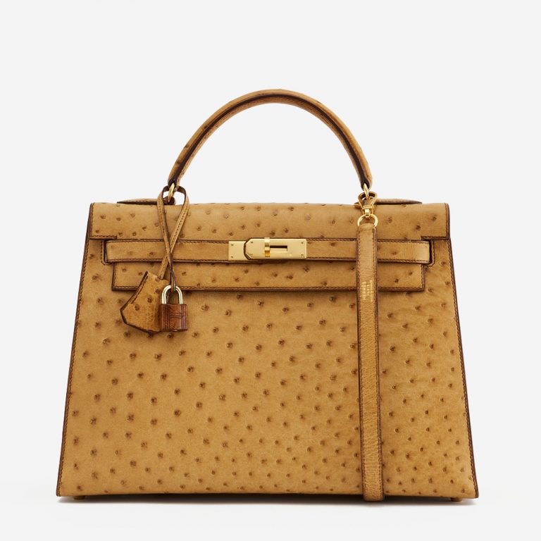 A pre-loved Hermès Kelly 32 Ostrich Gold on SACLÀB