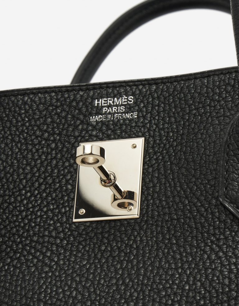 Un Birkin 40 Hermès d'occasion en cuir noir Clémence sur SACLÀB