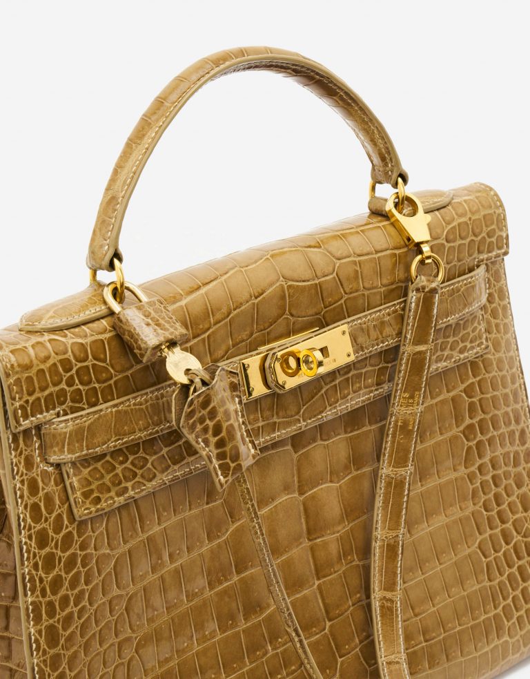 A pre-loved Hermès Kelly 32 Porosus Crocodile Lisse Ficelle on SACLÀB