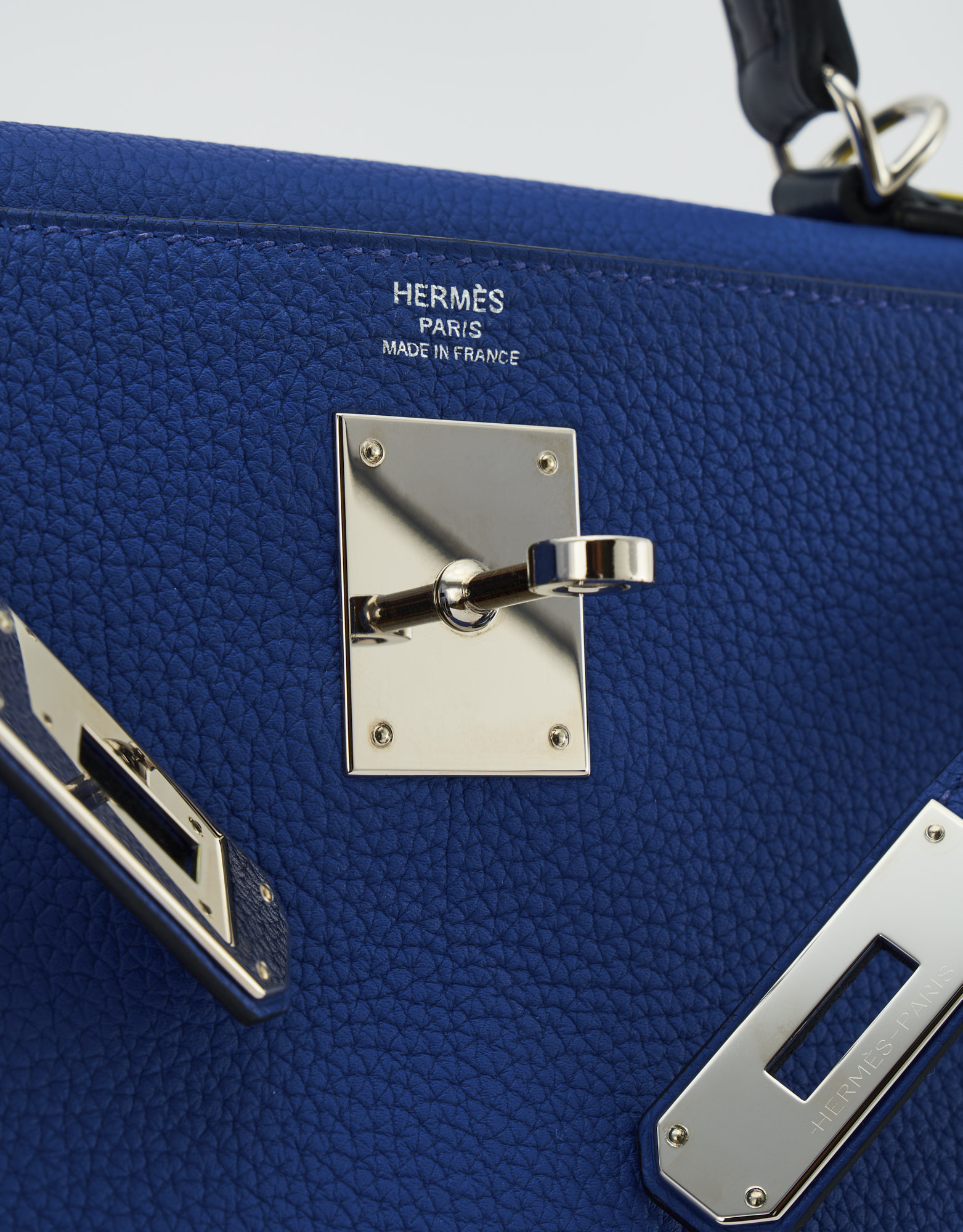 Hermès Kelly 28 Box Vert Fonce / Rouge H / Blue Indigo