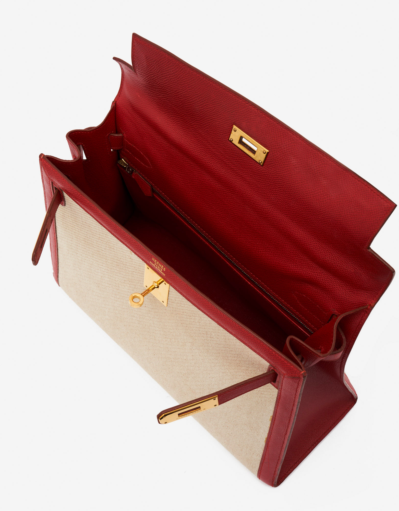 Hermes Kelly 32 cm Handbag in Red Courchevel Leather