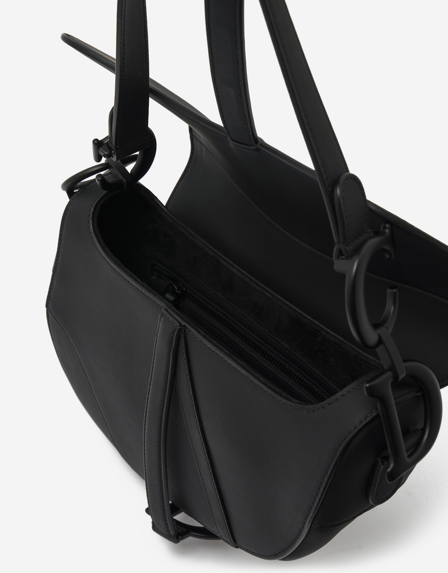 Dior Saddle Medium Calf Ultra Matte Black | SACLÀB