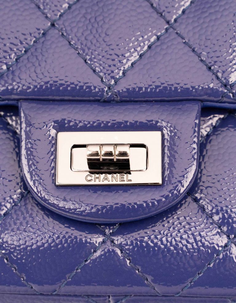 Gebrauchte Chanel Tasche 2.55 226 Patent Caviar-Leder Blau Blau | Verkaufen Sie Ihre Designer-Tasche auf Saclab.com