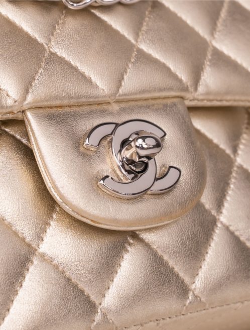 Chanel Timeless mittelgroße Tasche Lammleder Gold