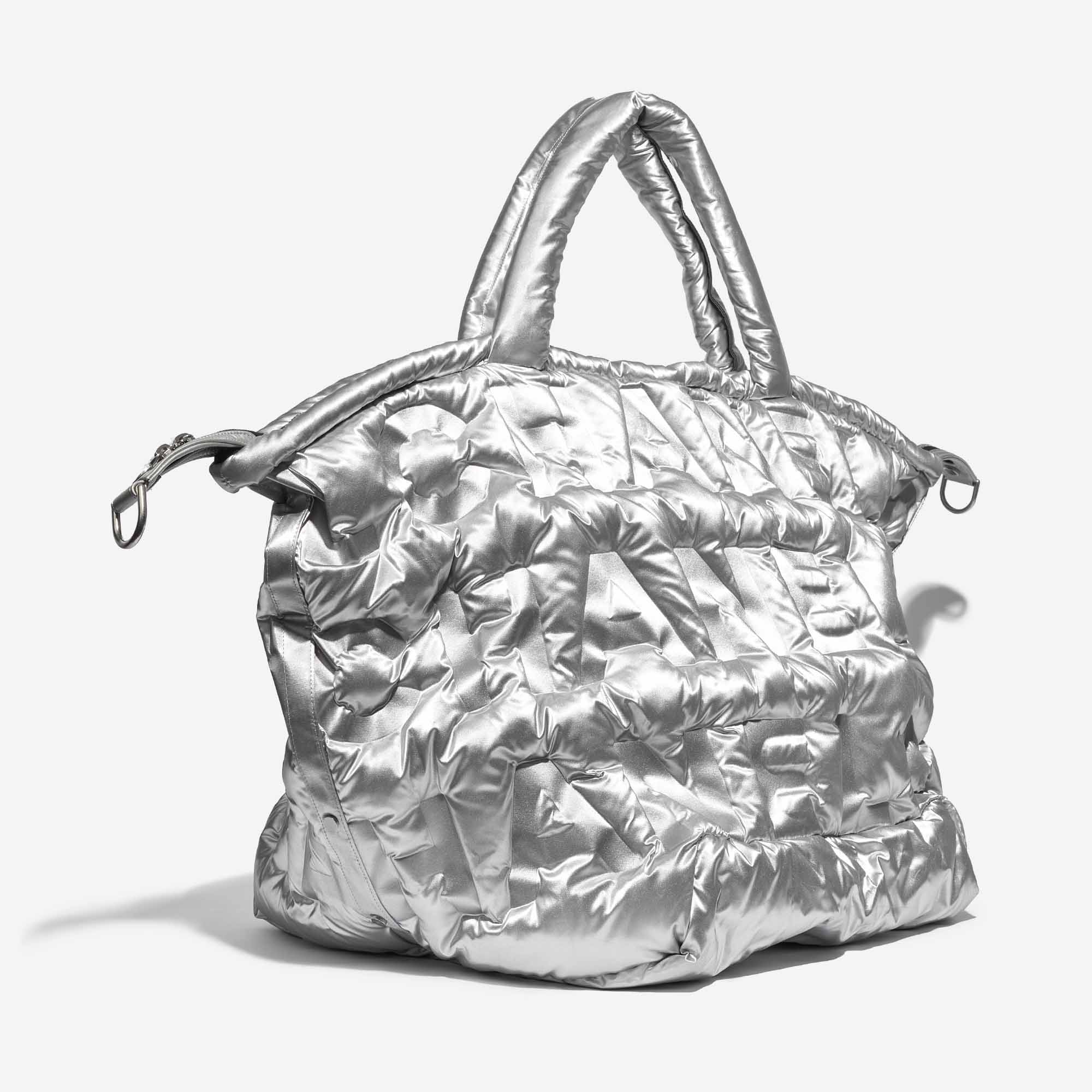 Sac Chanel d'occasion Shopper XXL Nylon Argent Argent Vendez votre sac de créateur sur Saclab.com
