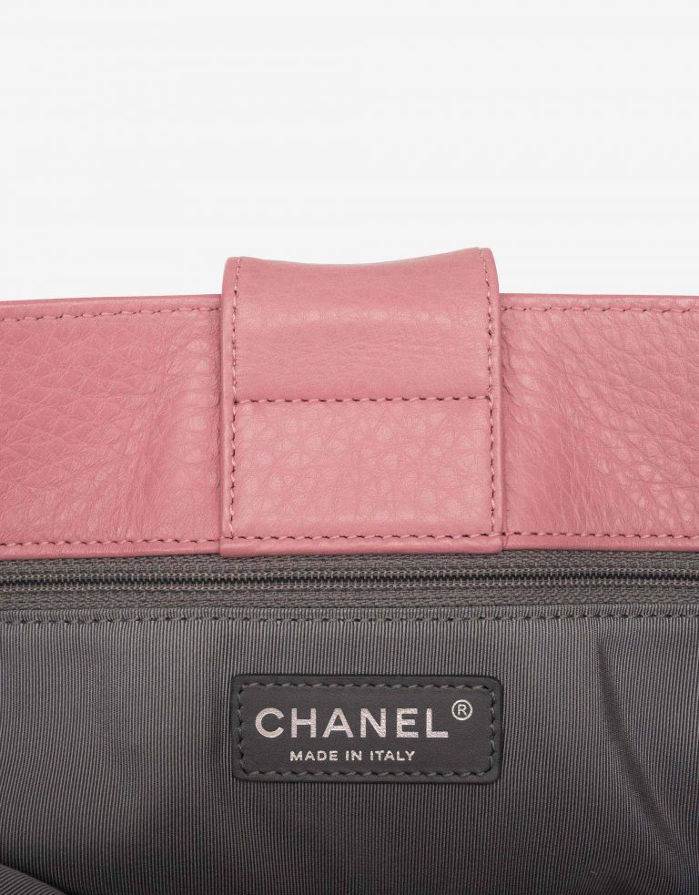 Chanel mittelgroße Tragetasche Kalbsleder Rosa 