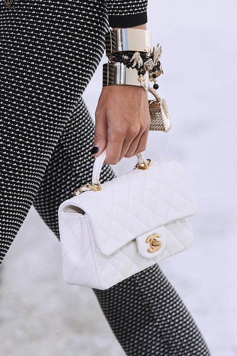 Chanel Frühling Sommer 2021 weiße Top Handle Tasche