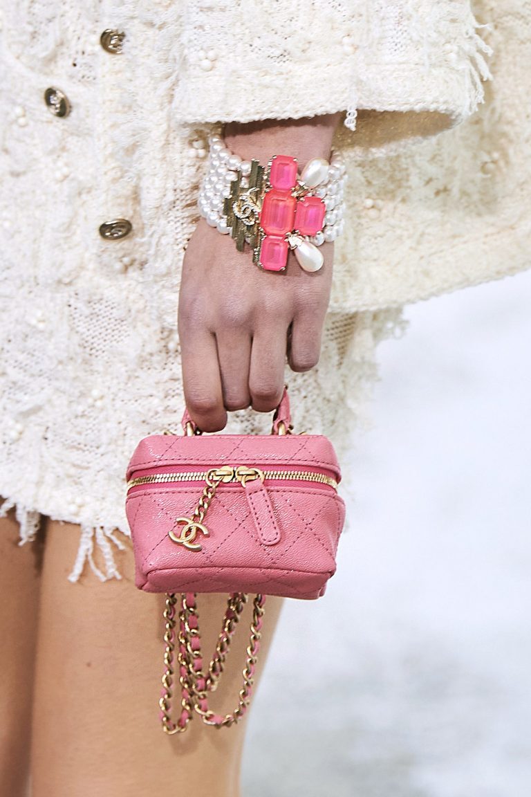 Chanel Frühjahr Sommer 2021 micro rosa Tasche