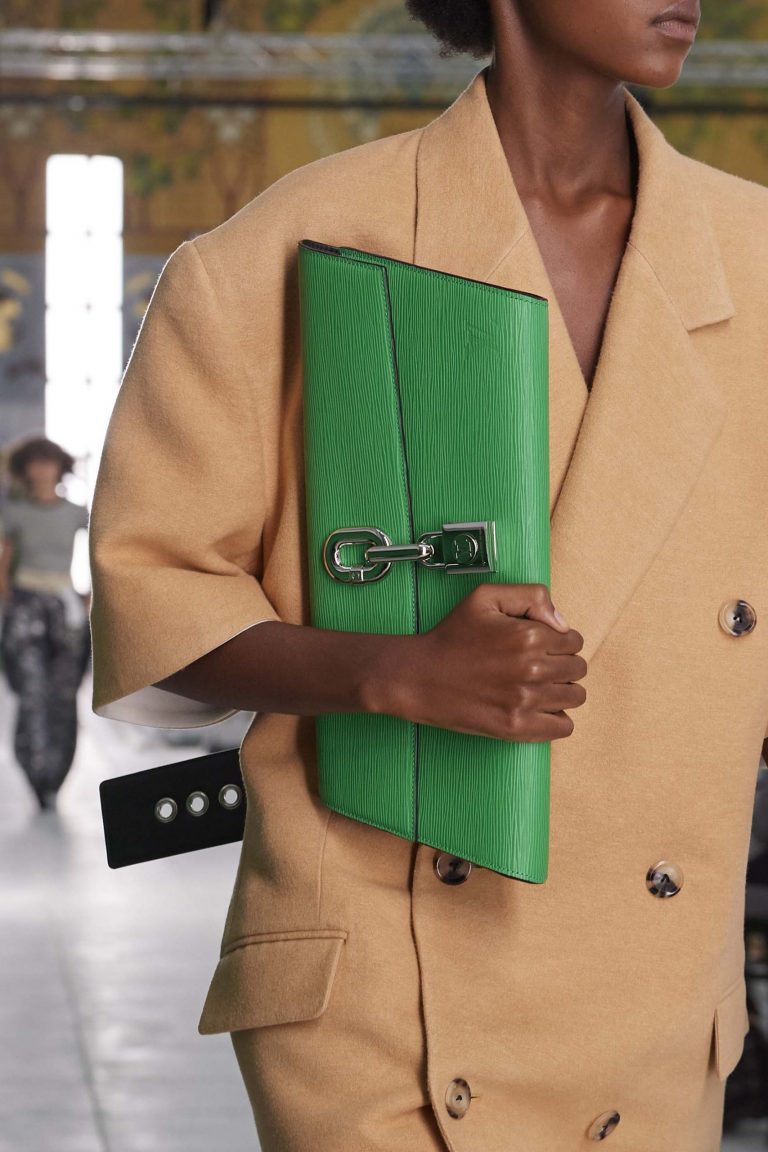 Pochette verte Louis Vuitton printemps été 2021