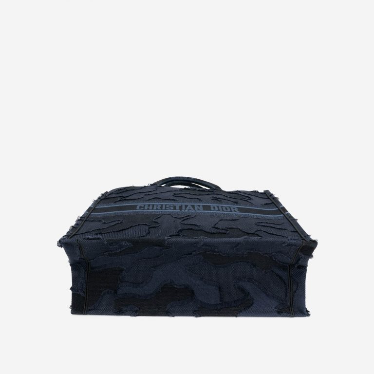 Pre-owned Dior bag Book Tote Large Camouflage Embroidery Blue Blue | Sell your designer bag on Saclab.com