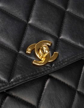 Chanel Timeless kleine Tasche Lammleder Schwarz