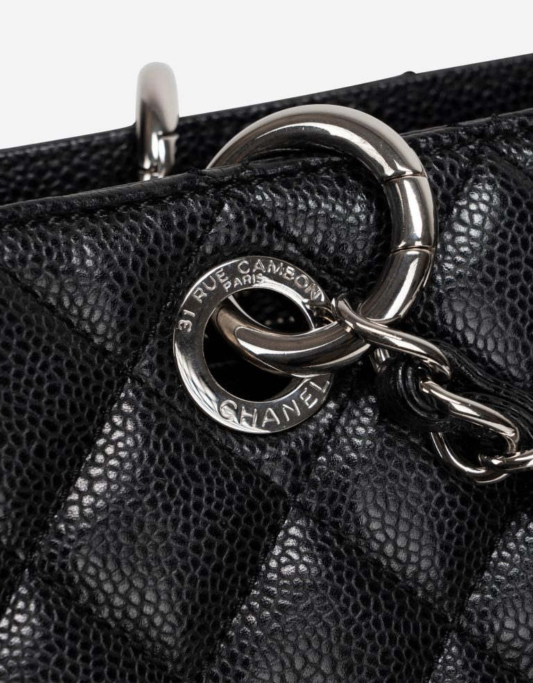 Pre-owned Chanel bag GST Medium Caviar Black Black | Sell your designer bag on Saclab.com