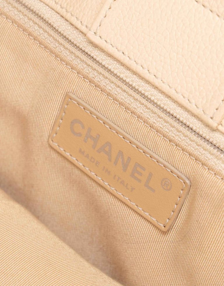 Pre-owned Chanel bag Executive Tote Calf Beige Beige | Sell your designer bag on Saclab.com