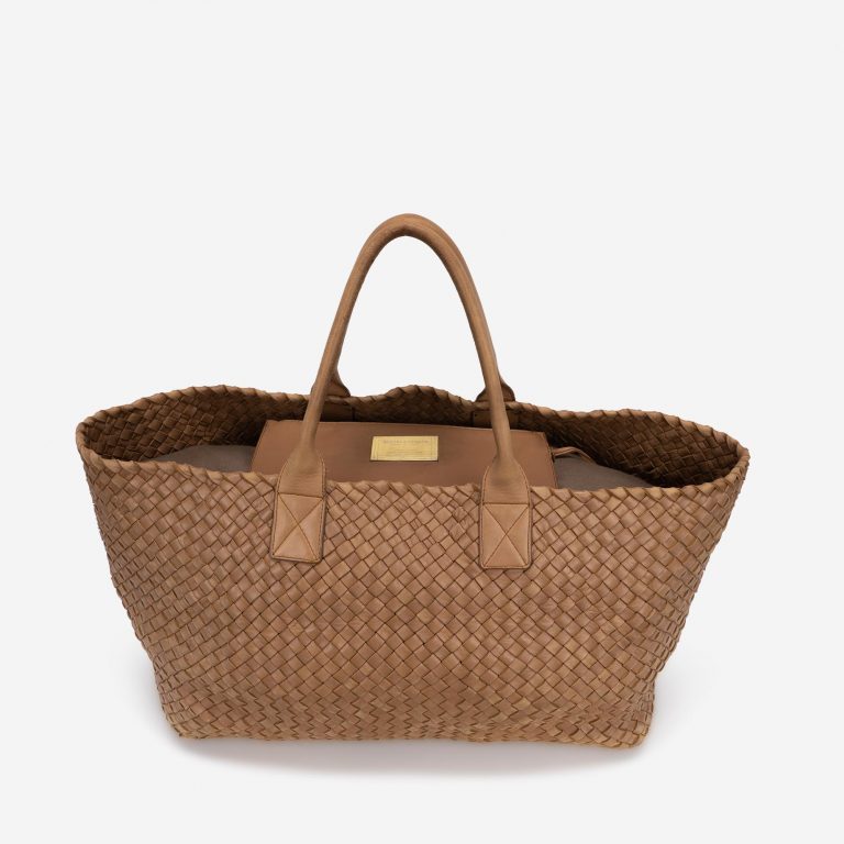 Pre-owned Bottega Veneta bag Cabat Large Intrecciato Camel Brown | Sell your designer bag on Saclab.com