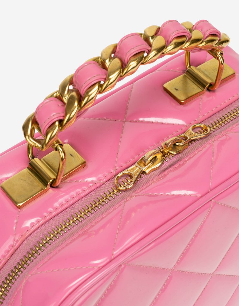 Chanel Vintage Vanity Case Cuir Patent Pink Hardware