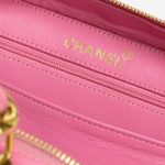 Chanel Vintage Vanity Case Patent Leather Pink Inside