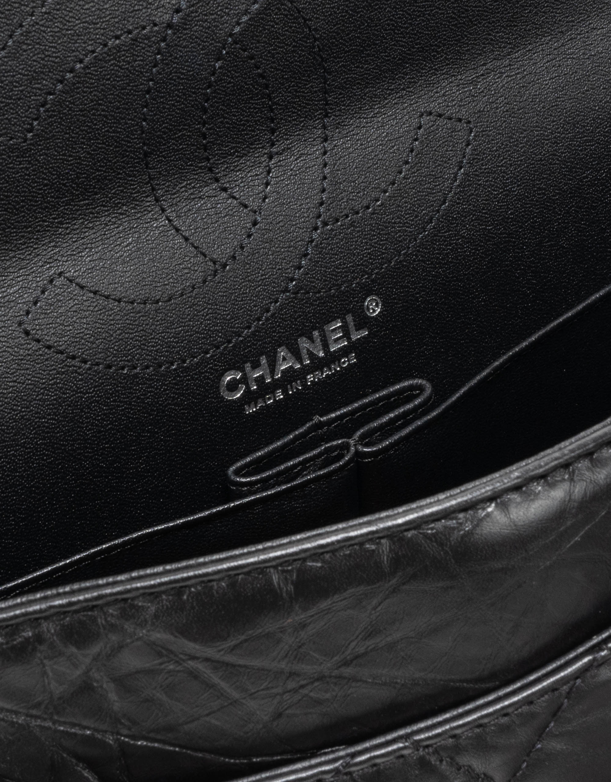 Chanel 2.55 226 So Black Aged Kalbsleder Logo innen
