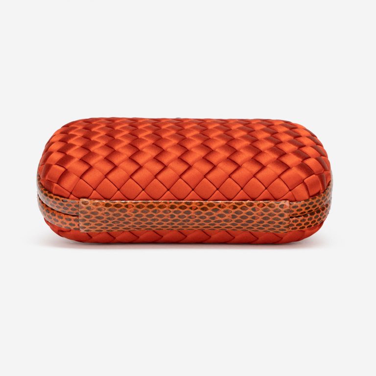 Bottega Veneta Knoten Clutch Seide / Python Orange Unterteil