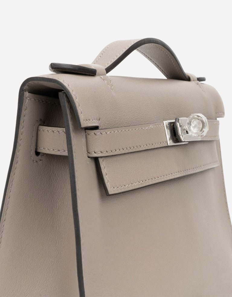 Hermès Kelly Pochette Swift Gris Asphalte Side Perspective