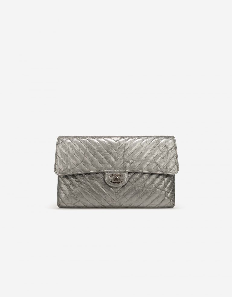 Chanel Pochette Classique  Agneau Chevron Argenté