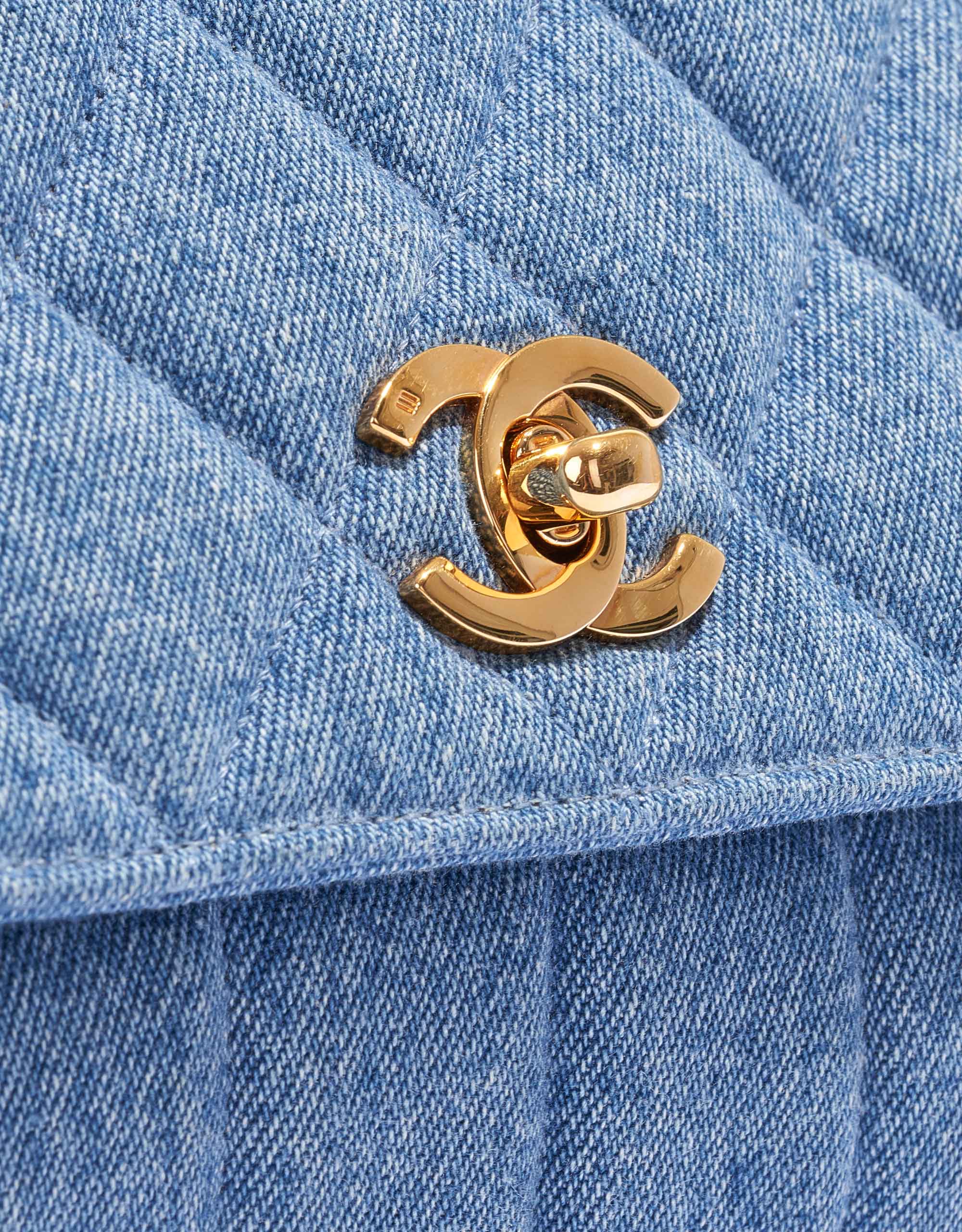 Chanel Vintage Flap Medium Denim Blue  SACLÀB