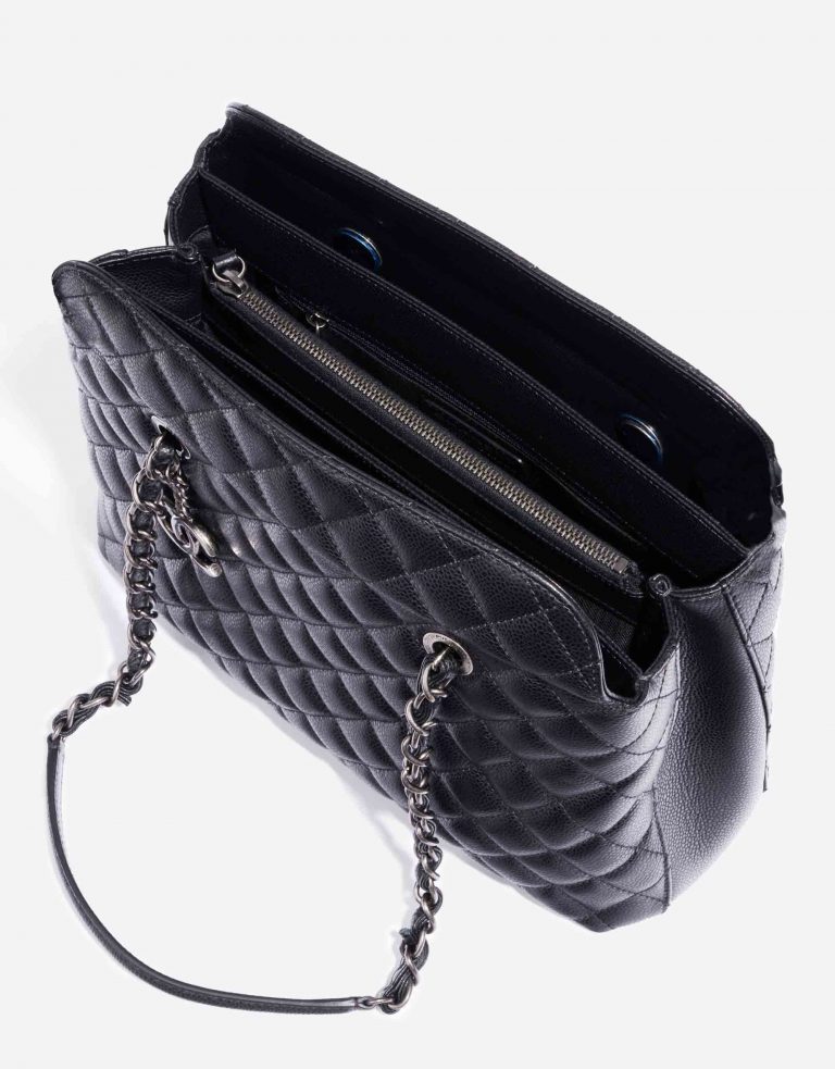 Chanel Shopper Medium Caviar Black