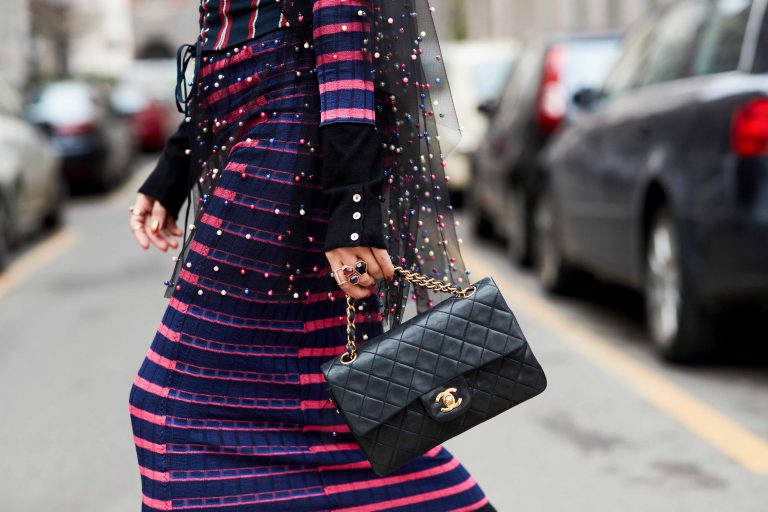 SACLÀB Chanel Flap Bag Streetstyle Imaxtree