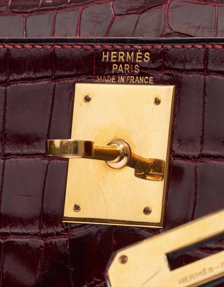 Hermès Kelly 28 Porosus Crocodile Bordeaux | SACLÀB