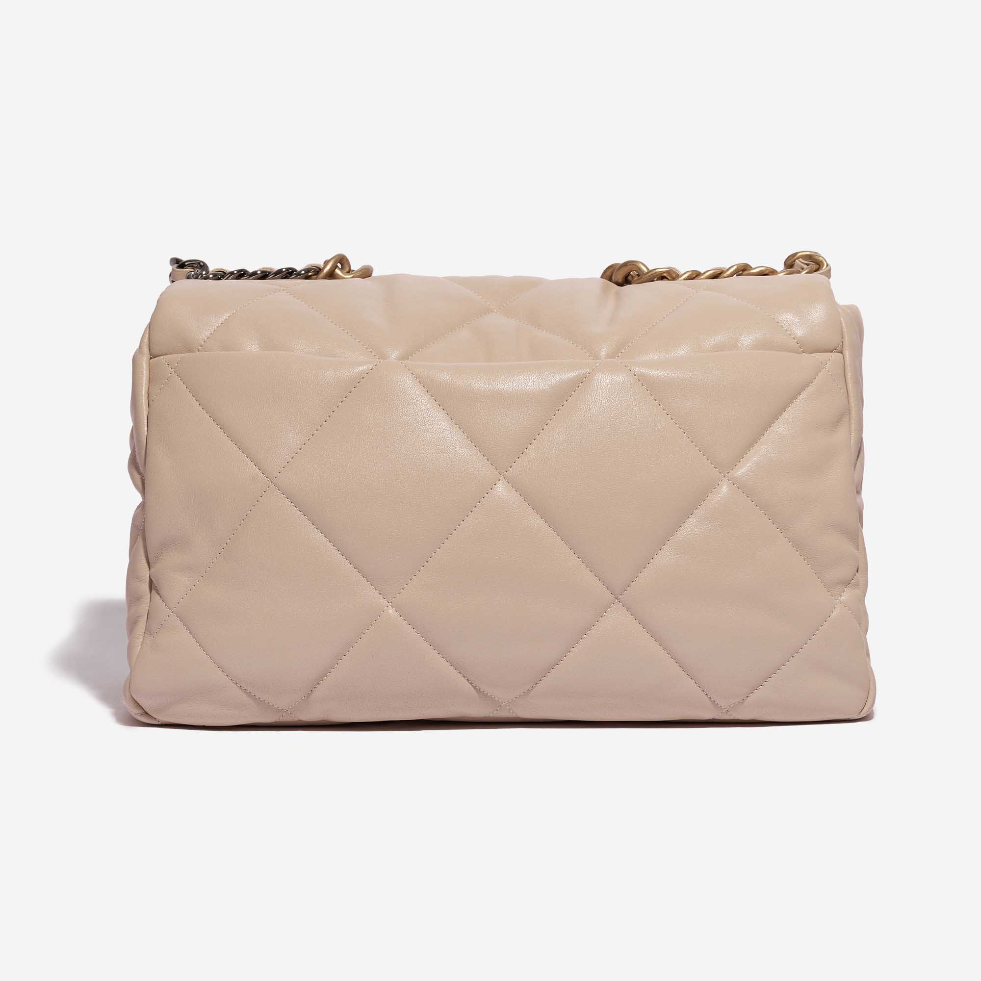 19 Flap Bag - Chanel