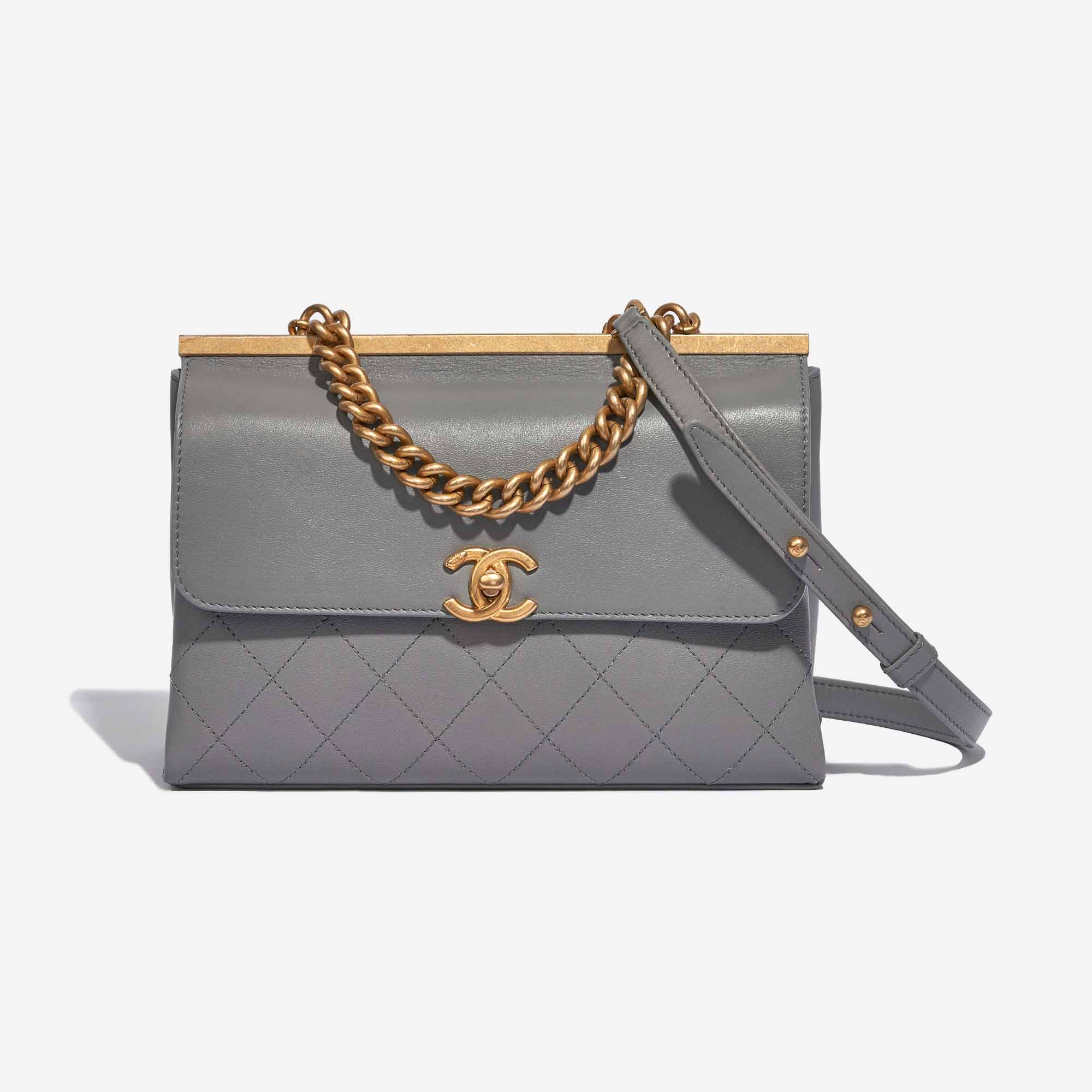 Pre-owned Chanel Coco Luxe Leather Crossbody Bag In Grey