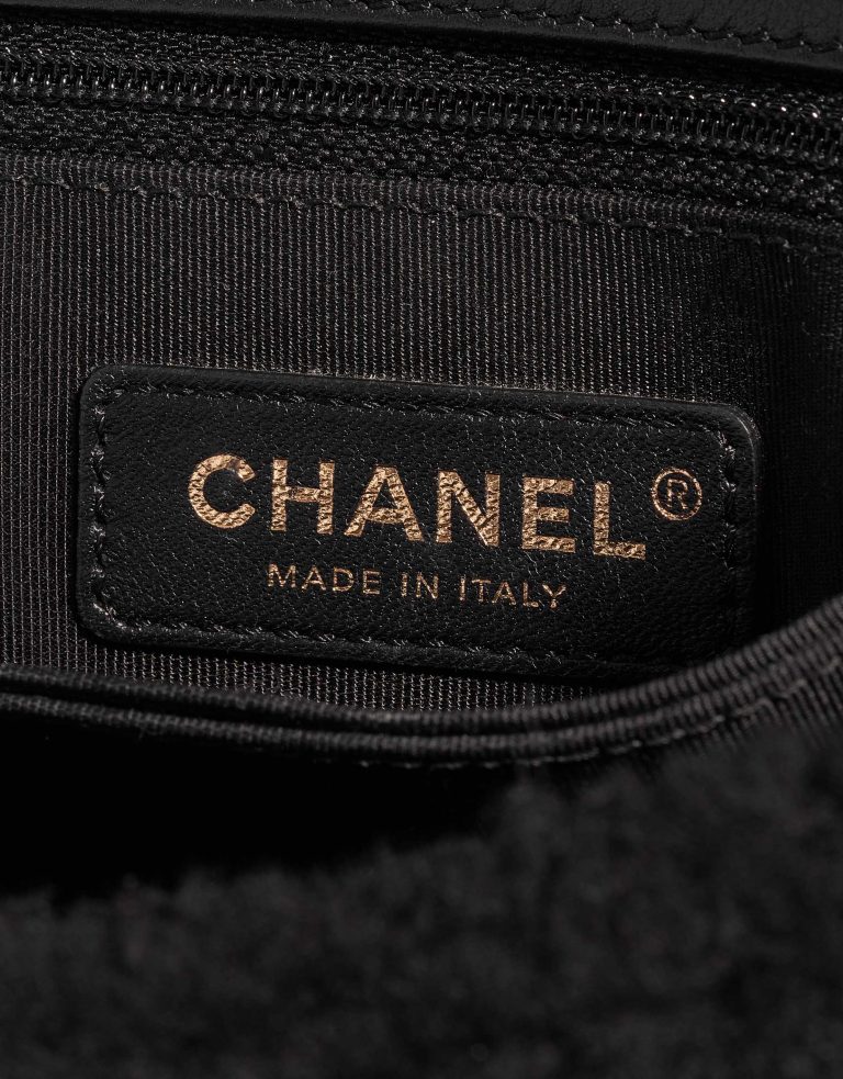 Chanel Handle Medium Shearling Black