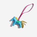 Hermès Rodeo PM Lammleder Mehrfarbig Bleu Electrique / Lagoon