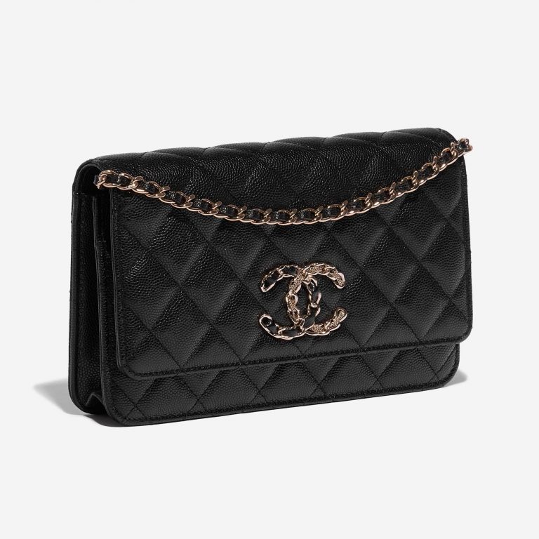 Pre-owned Chanel bag WOC Caviar Black Black Side Front | Sell your designer bag on Saclab.com