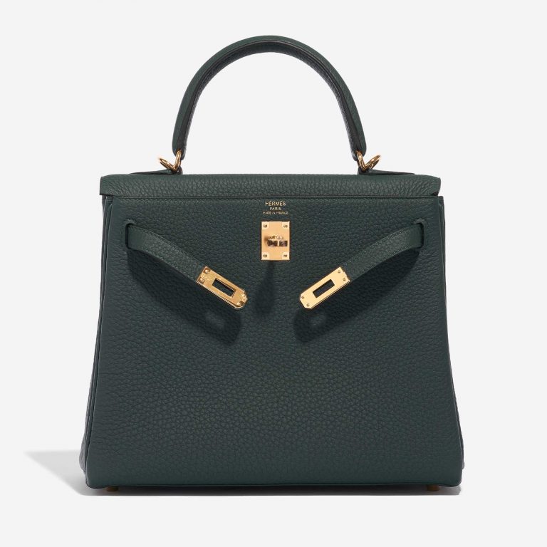 Pre-owned Hermès bag Kelly 25 Togo Vert Cypress Green Front Open | Sell your designer bag on Saclab.com