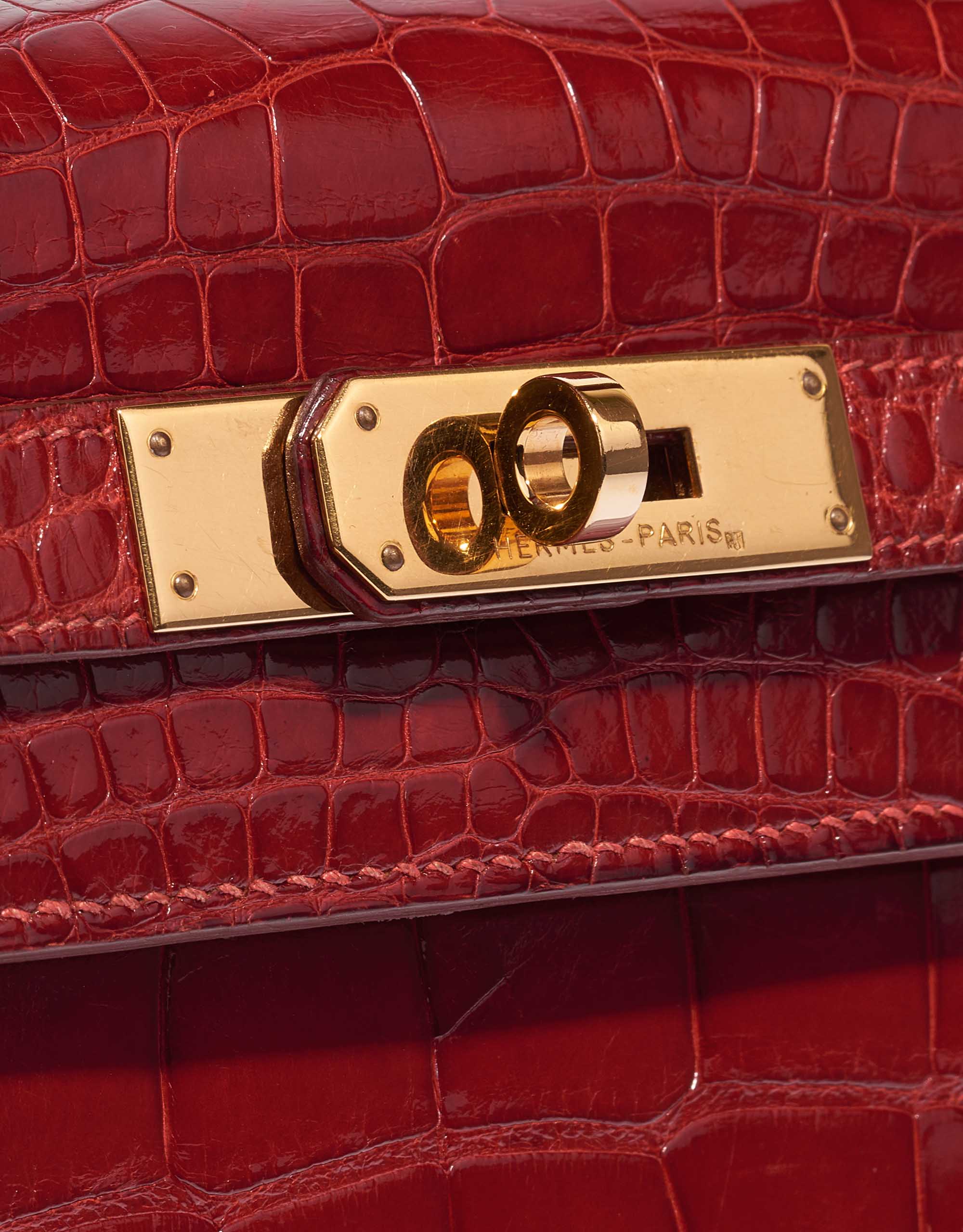 Hermes Kelly Pochette Clutch Rouge Vif Red Ostrich Gold Hardware