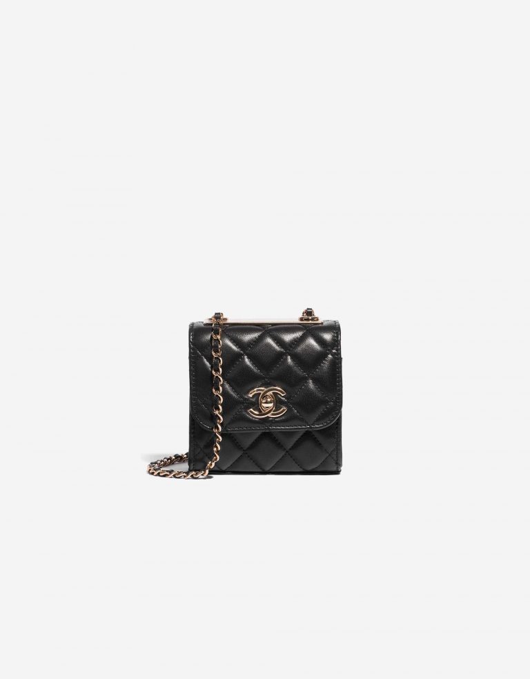 Pre-owned Chanel bag Clutch with Chain Lamb Black Black Front | Sell your designer bag on Saclab.com